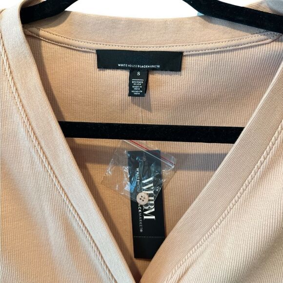 White House Black Market Puff Sleeve Top - Picture 4 of 4